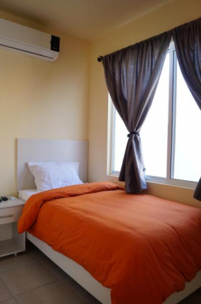  MV Suites  Монтерей
